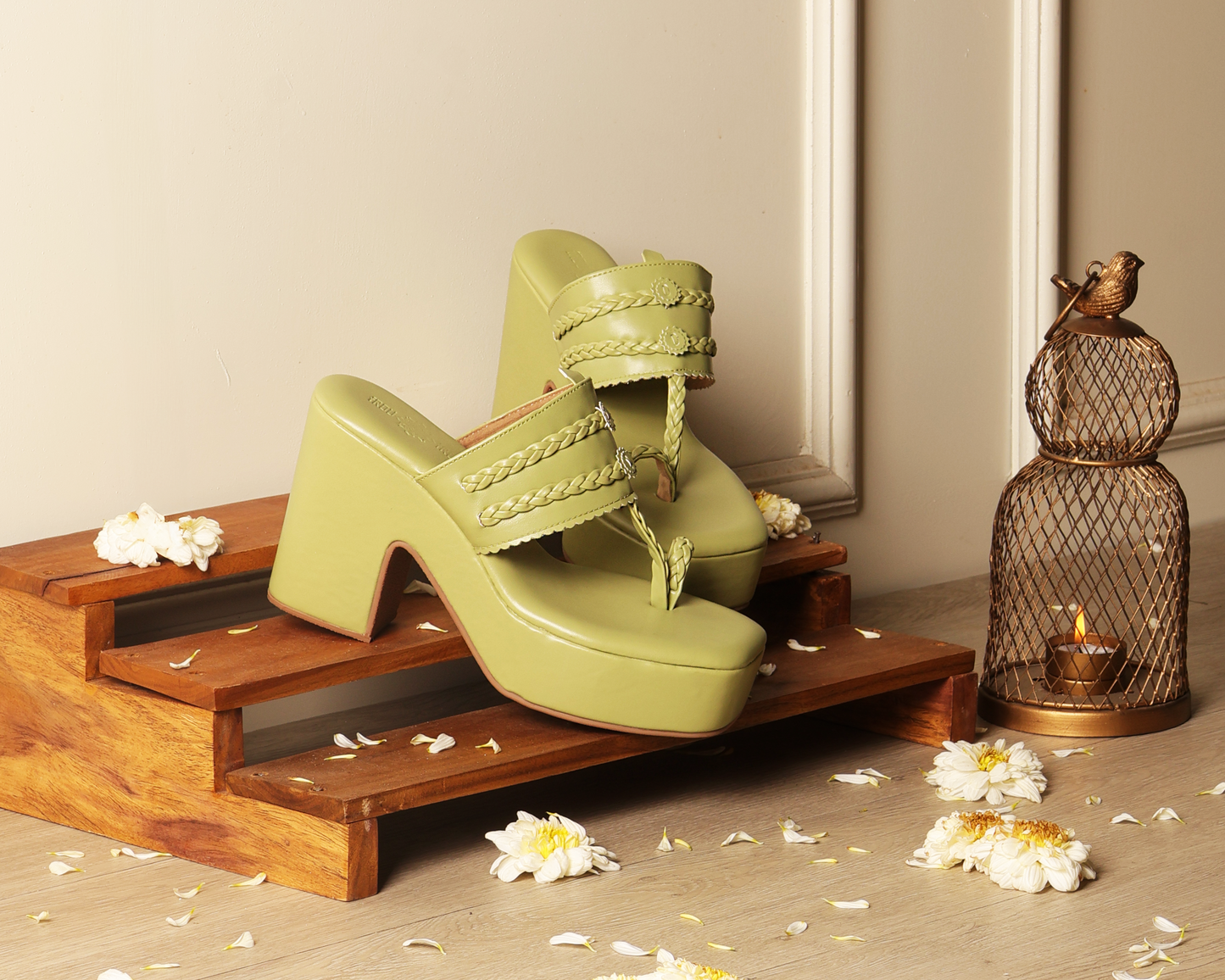 Sehr – Pista Kolhapuri Wedges